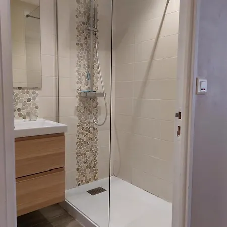 Le Bulliere 60m2 Plein Centre! רודז